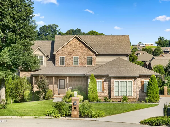 670 Yellowstone Ln, Lenoir City, TN 37771