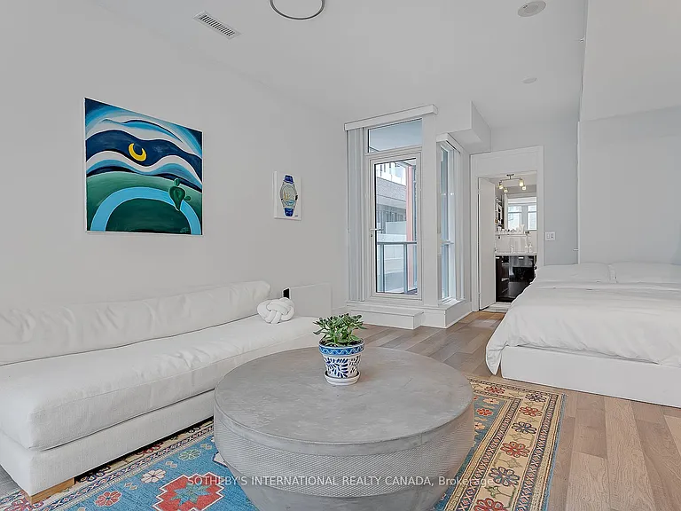 32 Davenport Rd #315 — Photo 15