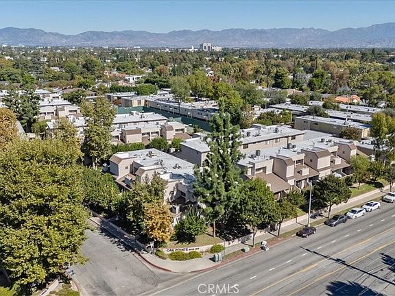 5th image of 15133 Magnolia Blvd Unit E