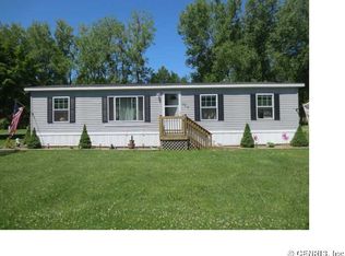 315 Macintosh Rd, Ontario, NY 14519