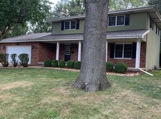 845 Oxford Dr, Chatham, IL 62629
