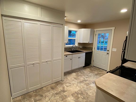 Kitchen with new appliances