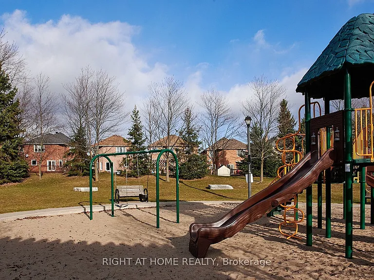 64 Larratt Ln — Photo 16