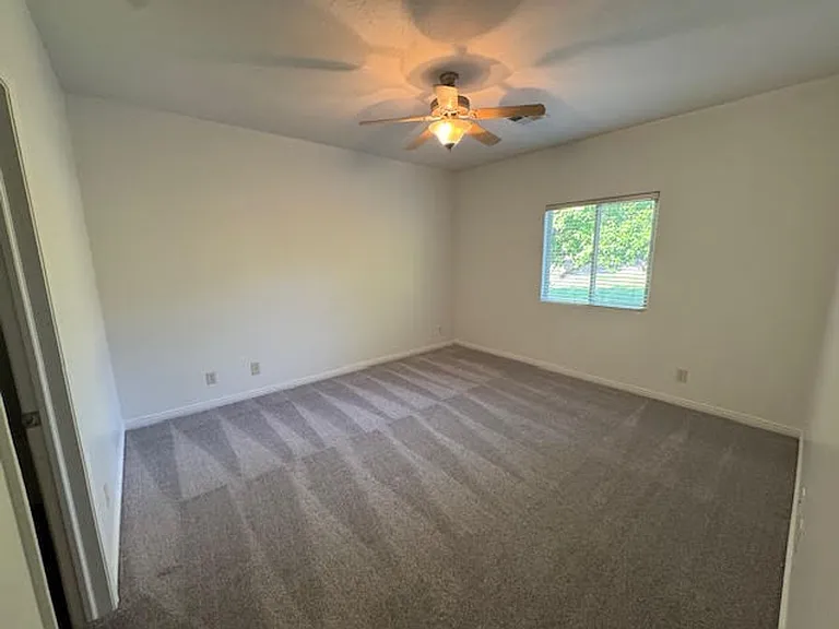 472 N 2480 W — Photo 5