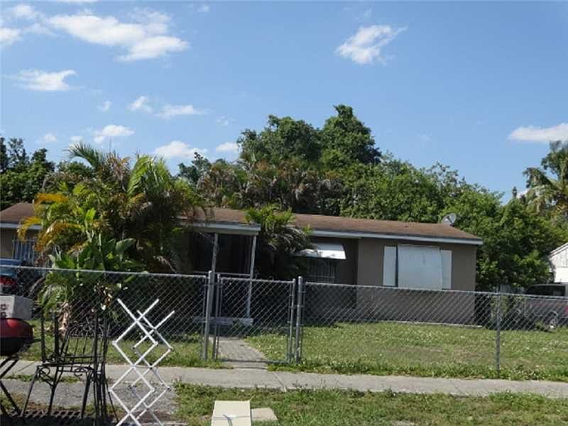 2nd image of 5633 SW 26th St