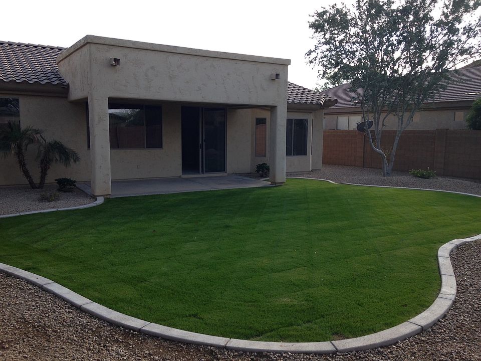 Fully landscaped rear yard