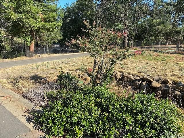 1st image of 401 Plantation Dr