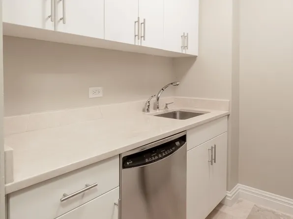 30 West 63rd Street image 4 of 6