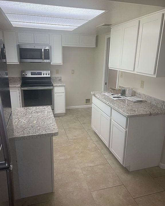New cabinets/GraniteCountert