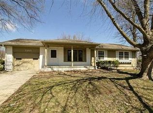3305 Meadow Ln, West Des Moines, IA 50265
