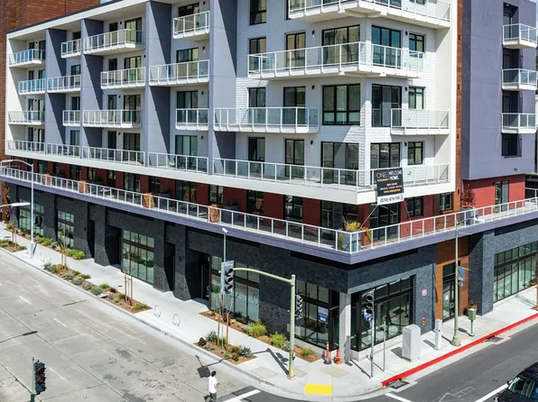 240 W Macarthur Blvd