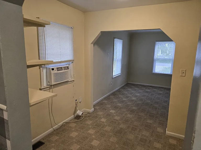 2090 Vermont Ave — Photo 13