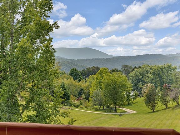 5th image of 2803 Mary Ridge Farm Rd