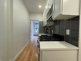 Rented by HOLTON REAL ESTATE INC.