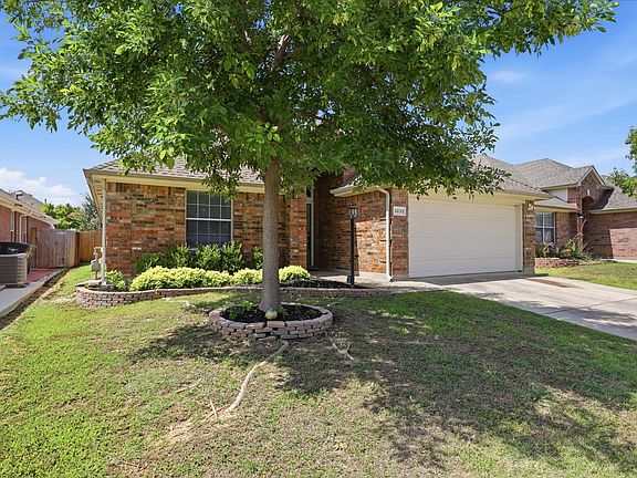 2nd image of 3232 Chesington Dr
