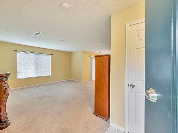 4th image of 5847 Southwater Dr