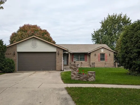 687 Fairway Circle, Jefferson, WI 53549