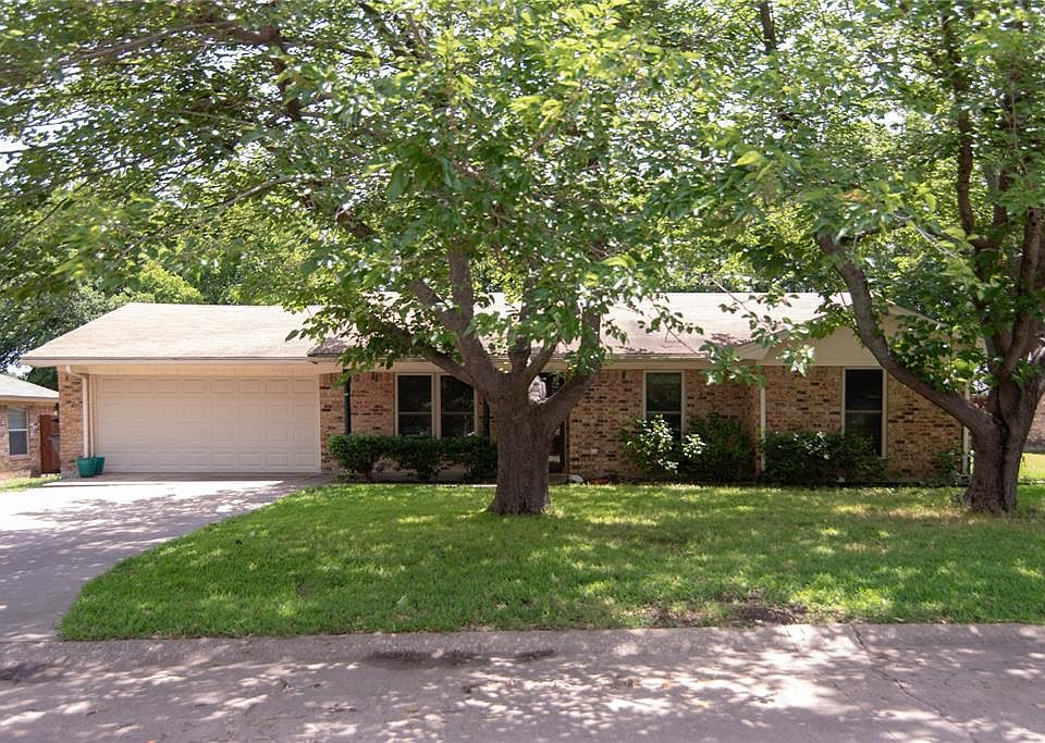 1st image of 117 Teakwood Dr