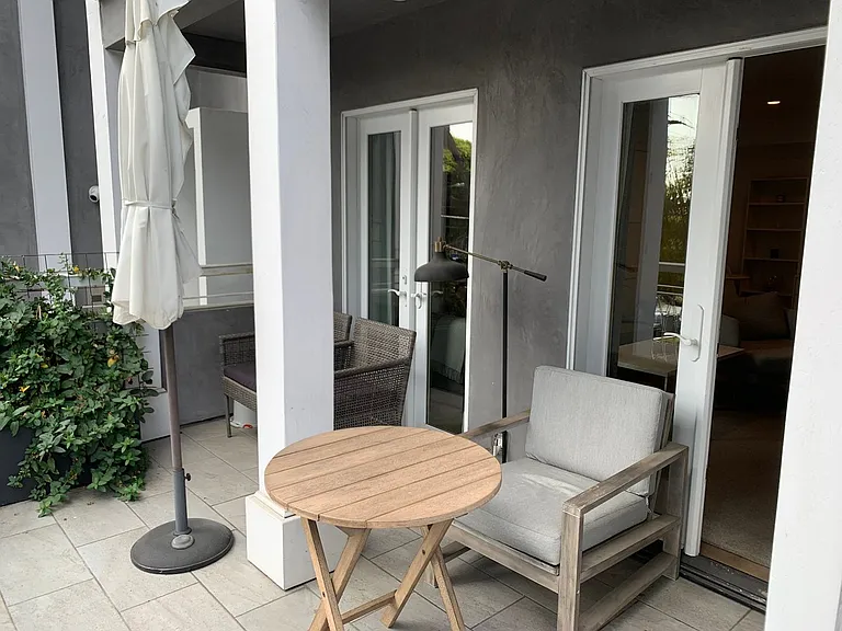 1105 Alta Loma Rd — Photo 1