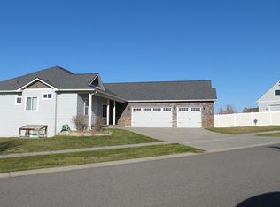 6909 W Bent Grass Ln, Rathdrum, ID 83858