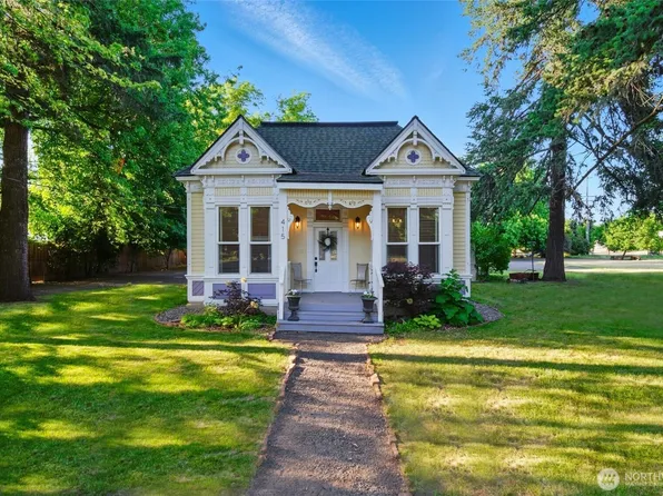 415 Preston Avenue, Waitsburg, WA 99361