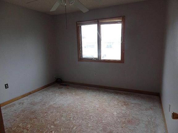 5th image of 2804 Hennessy Ct