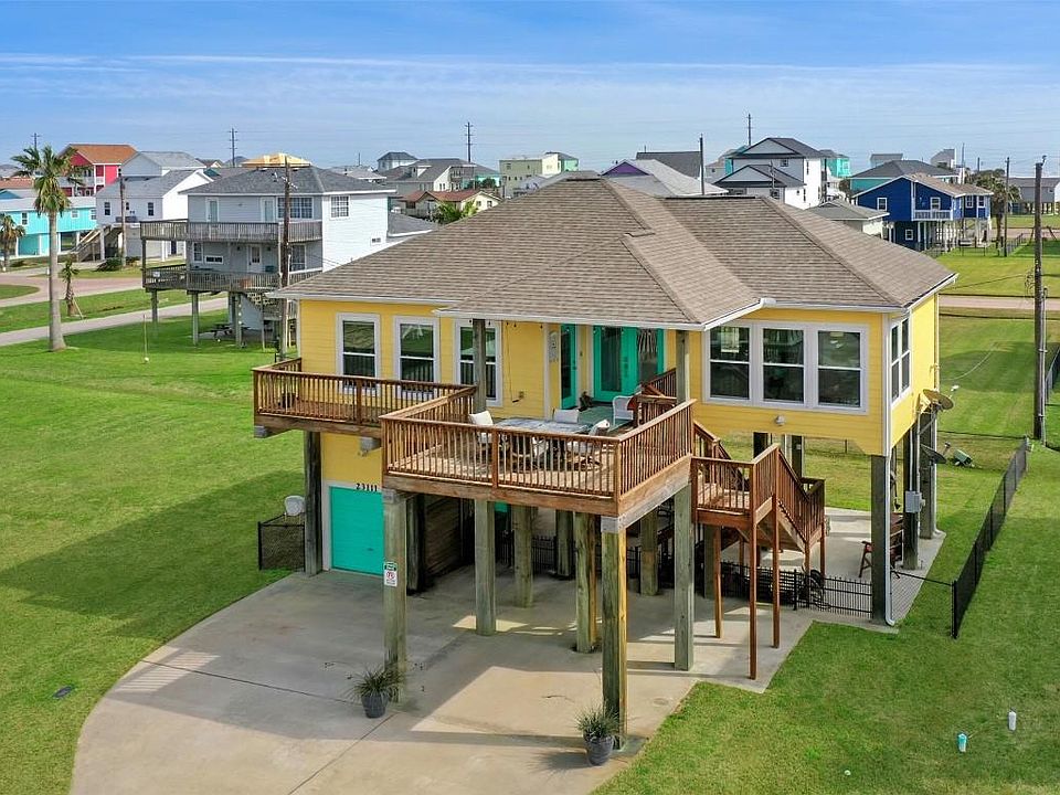 1st image of 23111 Miramar Cir