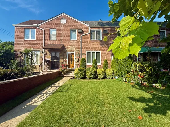 6368 77th Street, Middle Village, NY 11379