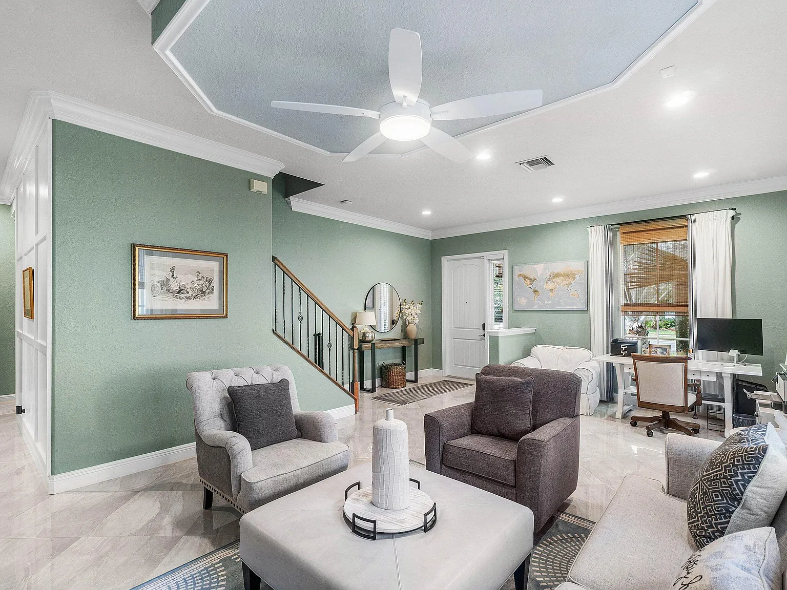 5 bed, 3.5 bath, 3039 sqft, $10,000 — Photo 2