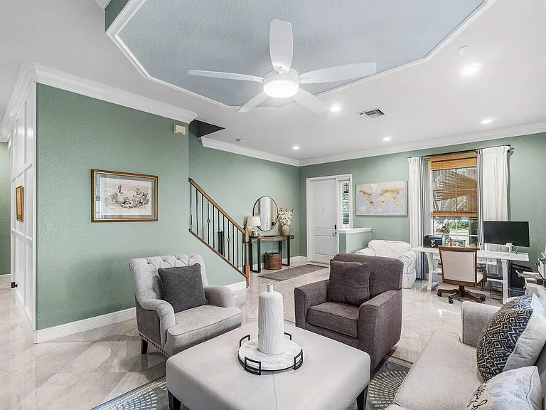 10697 Willow Oak Ct — Photo 2