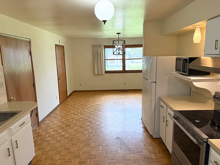 3016 Covington St — Photo 4