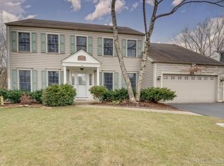 219 Chasse Cir, St Charles, IL 60174