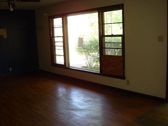 2nd image of 339 Eunice St