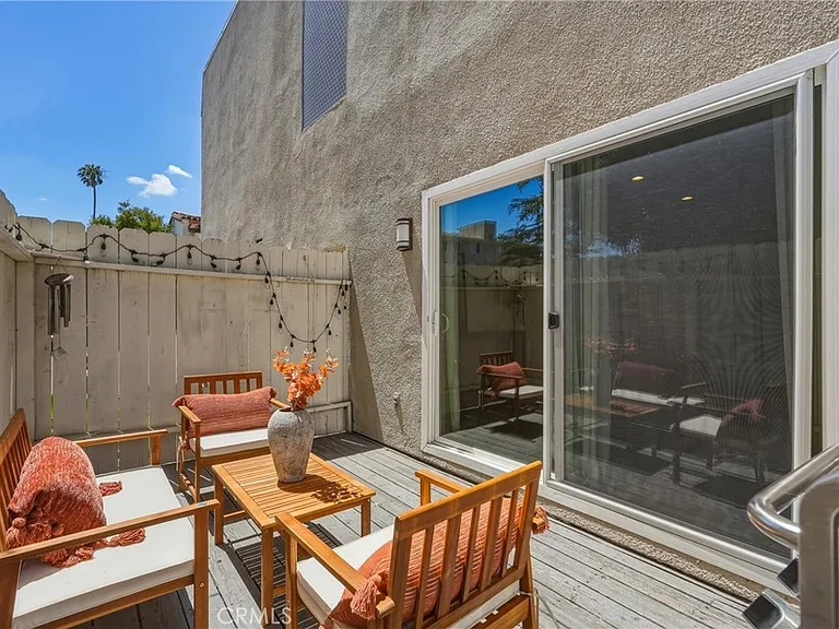 1433 S Beverly Dr — Photo 7