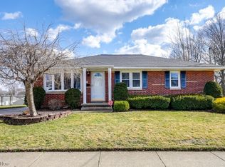 537 Hillman Rd, Akron, OH 44312