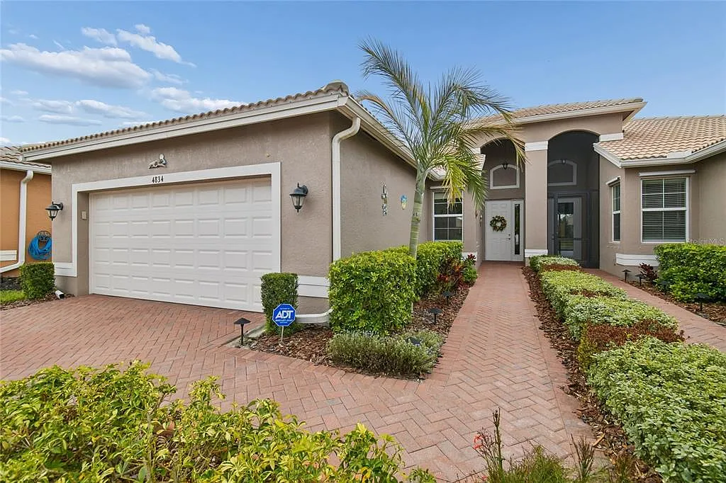 2 bed, 2.0 bath, 1539 sqft, $2,150 — Photo 1