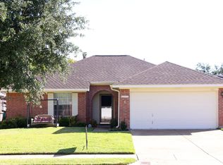 1215 Hanover Dr, Euless, TX 76040