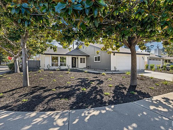 3rd image of 93 Chuparrosa Dr