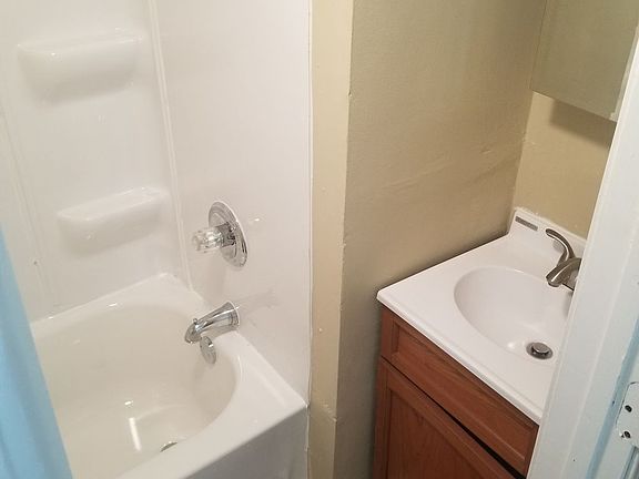 4th image of 1618 Asbury St