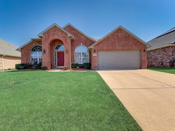 2450 Wayne Way, Grand Prairie, TX 75052