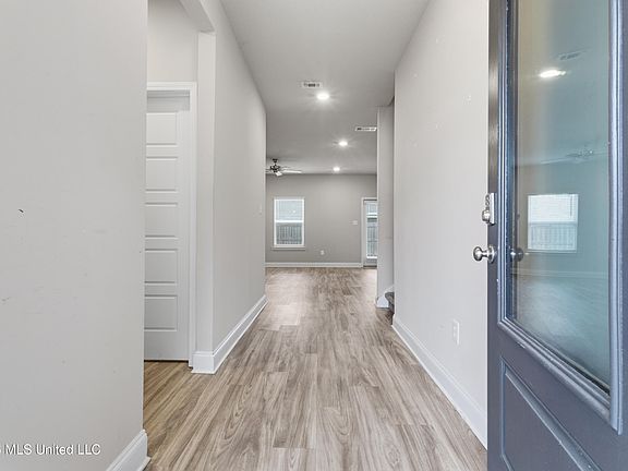 5th image of 12264 Savannah Cir