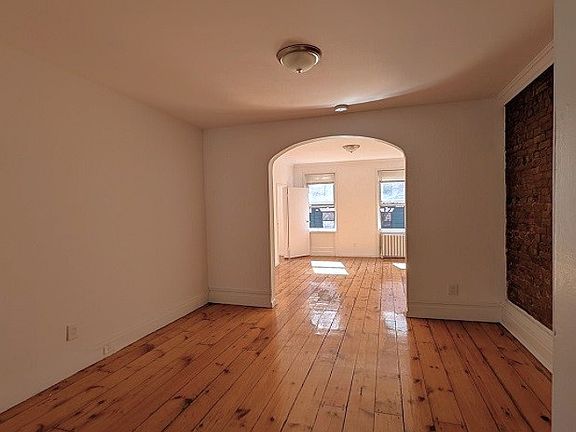 4th image of 435 E 118th St #3