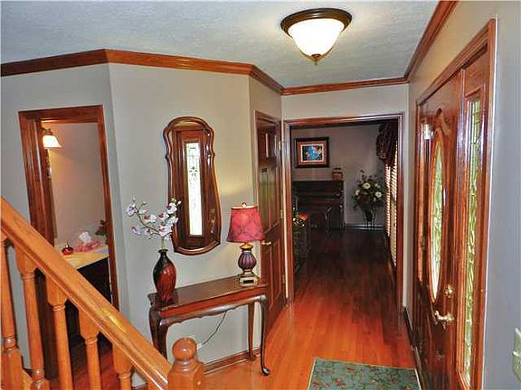 2nd image of 3610 Lagoon Ln