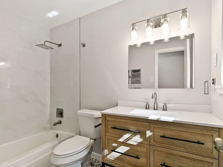 609 S Farmington Rd — Photo 12