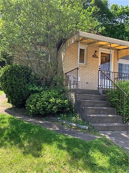 3959 Boulevard Dr photo 1