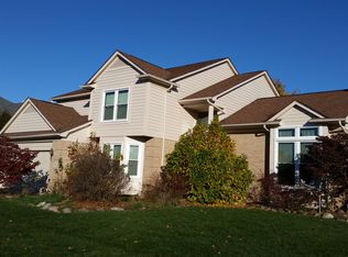 99 Crestfield Ave, Troy, MI 48085