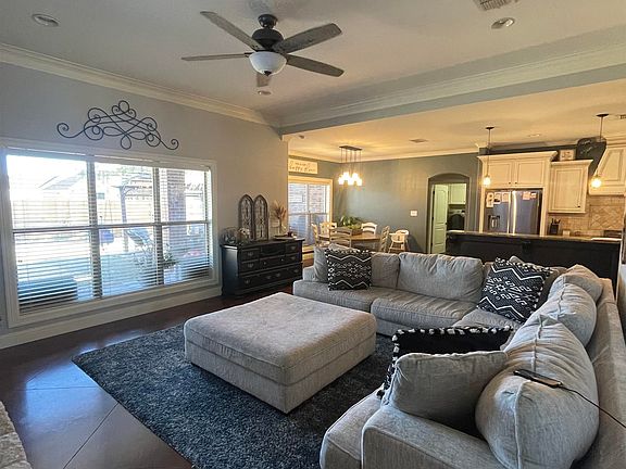 3rd image of 7405 Palisades Dr