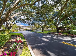 3960 Oaks Clubhouse Dr APT 401, Pompano Beach, FL 33069
