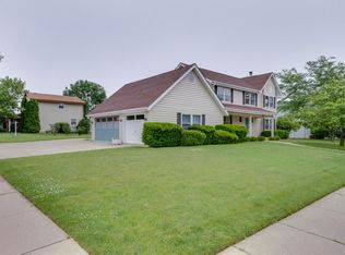 5926 81st St, Kenosha, WI 53142