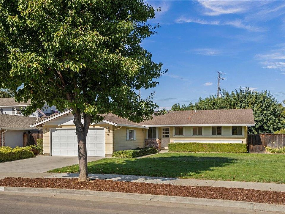 1st image of 3834 Forestwood Dr